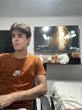 Alex and Fabian online show from 12/18/25, 05:02