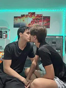 Alex and Fabian online show from 04/18/26, 02:37