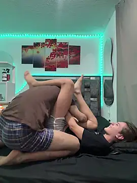 Alex and Fabian online show from 04/19/26, 03:06