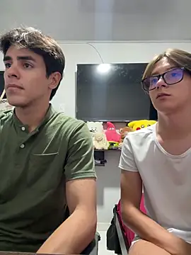 Snapshot of Alex_and_Fabian chatting on 05/16/26, 04:42 Alex and Fabian online show from 05/16/26, 04:42