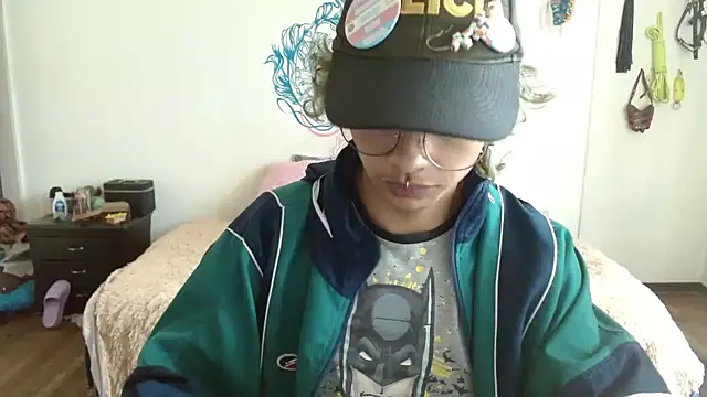 fenixmfx19 online show from 02/24/25, 07:09