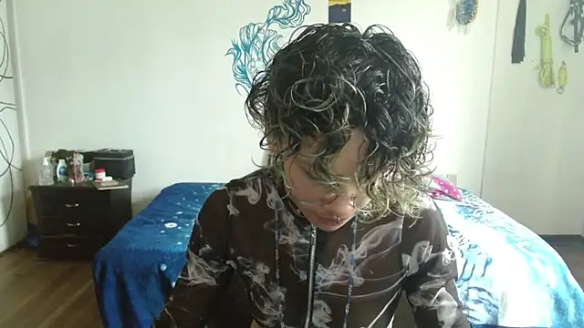 fenixmfx19 online show from 03/04/25, 08:38