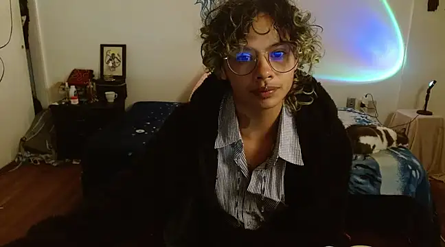 fenixmfx19 online show from 03/15/25, 10:33