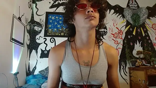 fenixmfx19 online show from 10/06/25, 09:12