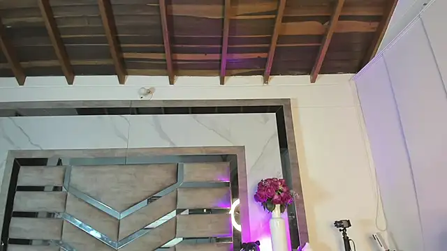 sahara sweet00 online show from 04/15/26, 09:15