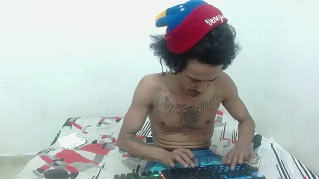 damian bottom bigcock online show from 12/02/24, 10:45