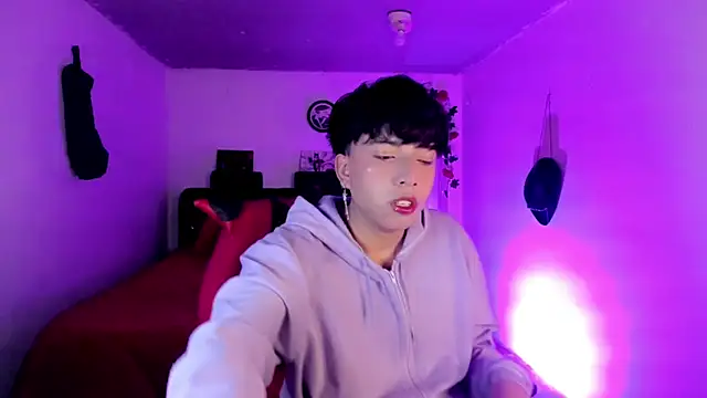 AnggelONfiree online show from 12/21/25, 08:21