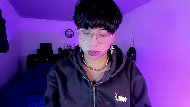 AnggelONfiree online show from 02/11/26, 03:44