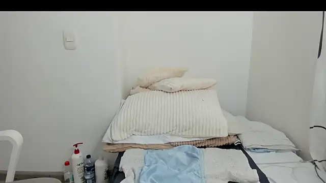 Bellaisa online show from 12/02/25, 03:18