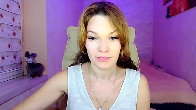 impossibleluna online show from 10/26/25, 04:57