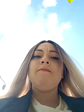 madelaine- online show from 09/14/25, 08:08