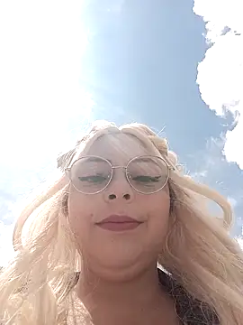 madelaine- online show from 03/14/26, 06:35