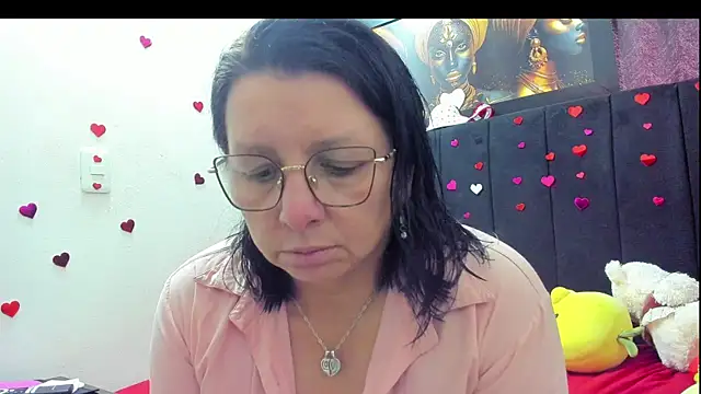 Evaaross 2345 online show from 02/18/26, 04:03