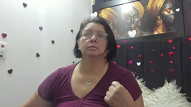 Evaaross 2345 online show from 04/20/26, 01:47