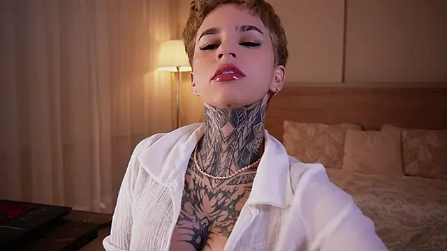 AliceShazaham  online show from 03/04/25, 09:29