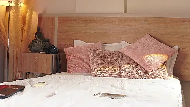 AliceShazaham  online show from 02/08/26, 08:18