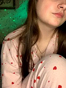 Snapshot of fairy365 chatting on 11/15/25, 07:10 fairy365 online show from 11/15/25, 07:10