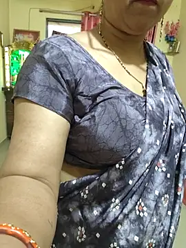 Snapshot of PayalSharmahot143 chatting on 03/10/26, 01:54 PayalSharmahot143 online show from 03/10/26, 01:54