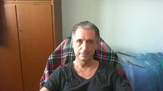 lliuk70mi online show from 04/08/26, 03:12