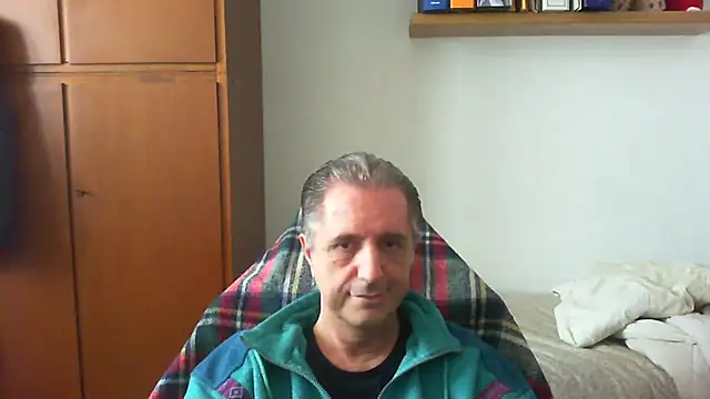 lliuk70mi online show from 04/15/26, 01:40