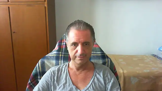 Snapshot of lliuk70mi chatting on 05/22/26, 03:06 lliuk70mi online show from 05/22/26, 03:06