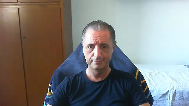 Snapshot of lliuk70mi chatting on 05/29/26, 12:47 lliuk70mi online show from 05/29/26, 12:47