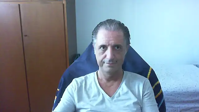 Snapshot of lliuk70mi chatting on 06/03/26, 01:14 lliuk70mi online show from 06/03/26, 01:14
