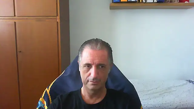Snapshot of lliuk70mi chatting on 06/11/26, 01:31 lliuk70mi online show from 06/11/26, 01:31