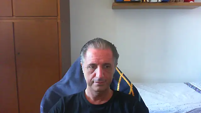 Snapshot of lliuk70mi chatting on 06/13/26, 02:15 lliuk70mi online show from 06/13/26, 02:15