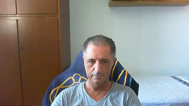 Snapshot of lliuk70mi chatting on 06/22/26, 11:51 lliuk70mi online show from 06/22/26, 11:51