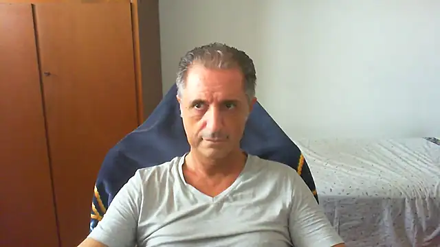 Snapshot of lliuk70mi chatting on 06/29/26, 12:38 lliuk70mi online show from 06/29/26, 12:38