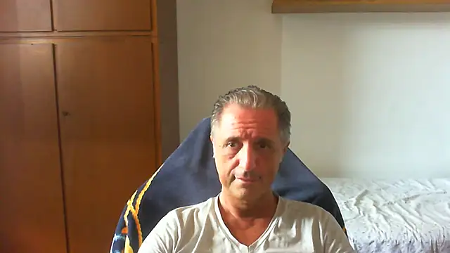 Snapshot of lliuk70mi chatting on 07/08/26, 03:38 lliuk70mi online show from 07/08/26, 03:38