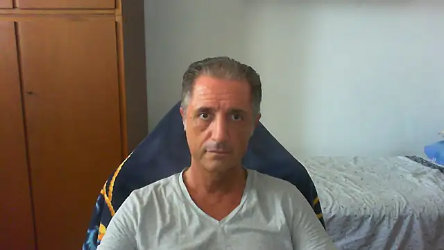 Snapshot of lliuk70mi chatting on 07/10/26, 01:36 lliuk70mi online show from 07/10/26, 01:36