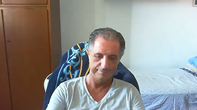 Snapshot of lliuk70mi chatting on 07/11/26, 12:19 lliuk70mi online show from 07/11/26, 12:19
