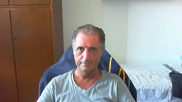Snapshot of lliuk70mi chatting on 07/24/26, 01:20 lliuk70mi online show from 07/24/26, 01:20