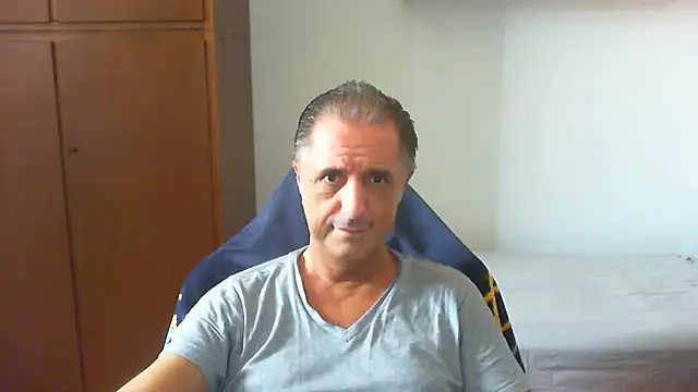 Snapshot of lliuk70mi chatting on 08/03/26, 11:26 lliuk70mi online show from 08/03/26, 11:26