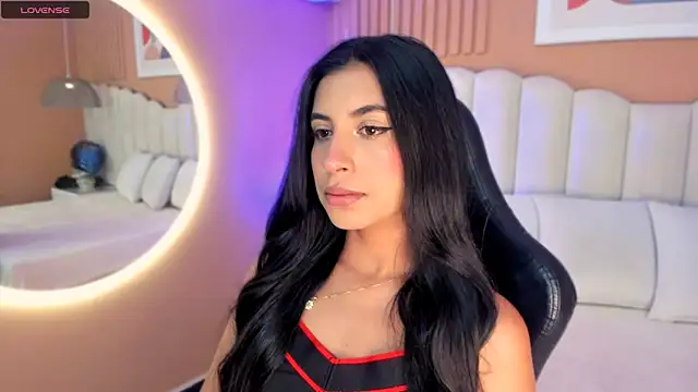 zia cooper online show from 10/22/25, 07:02