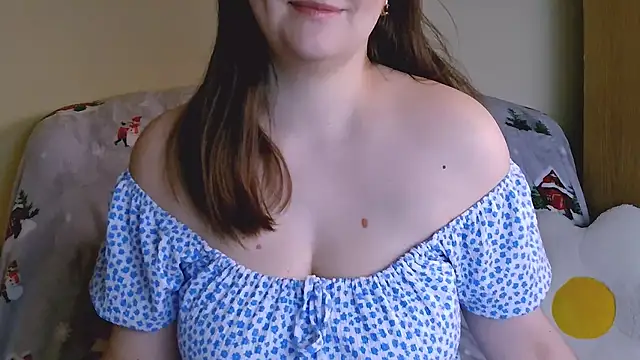 Snapshot of ChubbyMaia chatting on 01/02/25, 12:46 ChubbyMaia online show from 01/02/25, 12:46