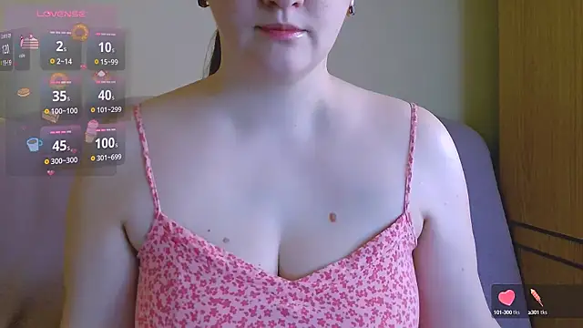 Snapshot of ChubbyMaia chatting on 03/08/25, 09:06 ChubbyMaia online show from 03/08/25, 09:06