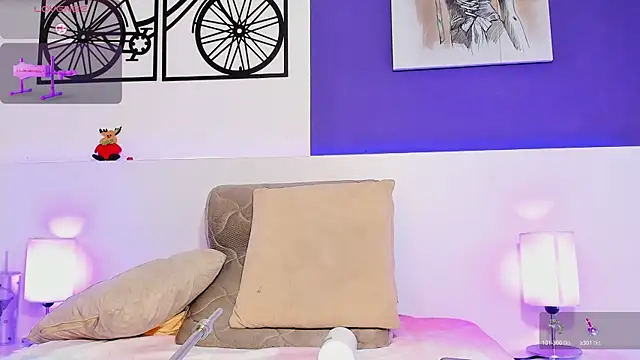 Izzy bellx online show from 01/07/25, 11:45