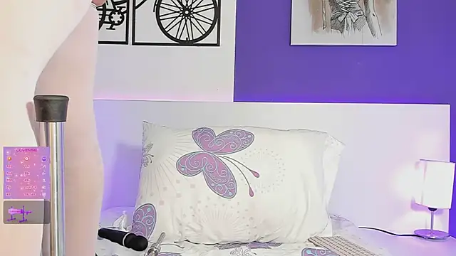 Izzy bellx online show from 03/09/25, 03:43