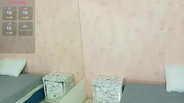 littleebonymommy online show from 11/04/25, 02:54