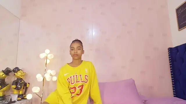 littleebonymommy online show from 04/22/26, 02:25