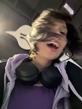 bigbabykiki online show from 02/13/25, 06:30