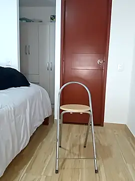 SophieBaker   online show from 03/12/25, 04:08