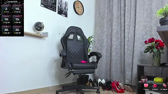 SophieBaker   online show from 02/09/26, 01:53