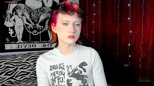 Snapshot of Vailyreb_ chatting on 12/23/24, 01:24 Vailyreb online show from 12/23/24, 01:24