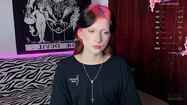 Snapshot of Vailyreb_ chatting on 02/08/25, 12:17 Vailyreb online show from 02/08/25, 12:17