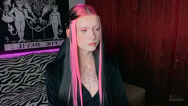 Snapshot of Vailyreb_ chatting on 02/12/25, 02:32 Vailyreb online show from 02/12/25, 02:32