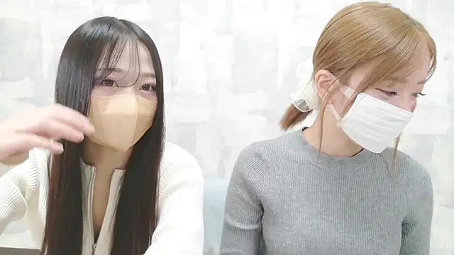 Snapshot of LOVE_MOMO_LOVE chatting on 12/21/25, 11:39 LOVE MOMO LOVE online show from 12/21/25, 11:39